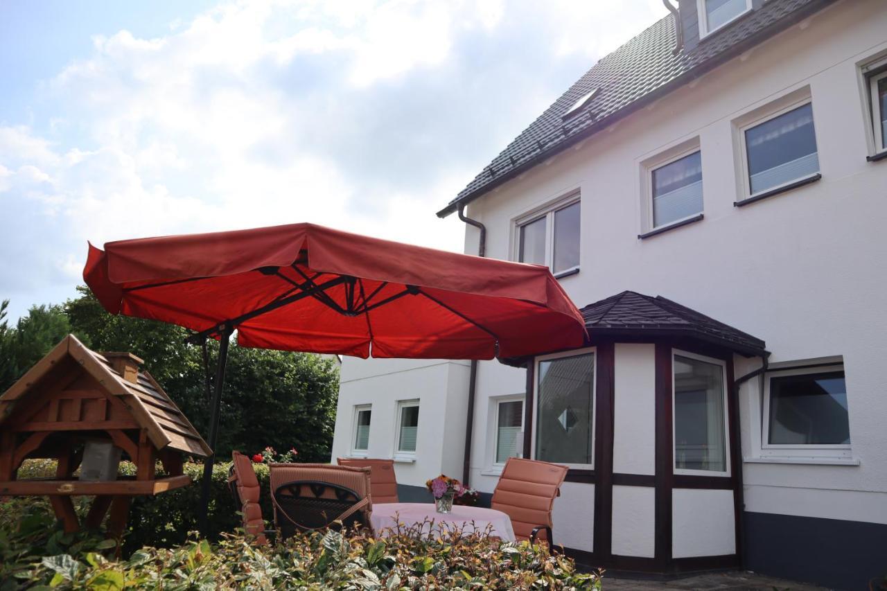 Ferienwohnung Dicke Linde Schmallenberg Exterior photo